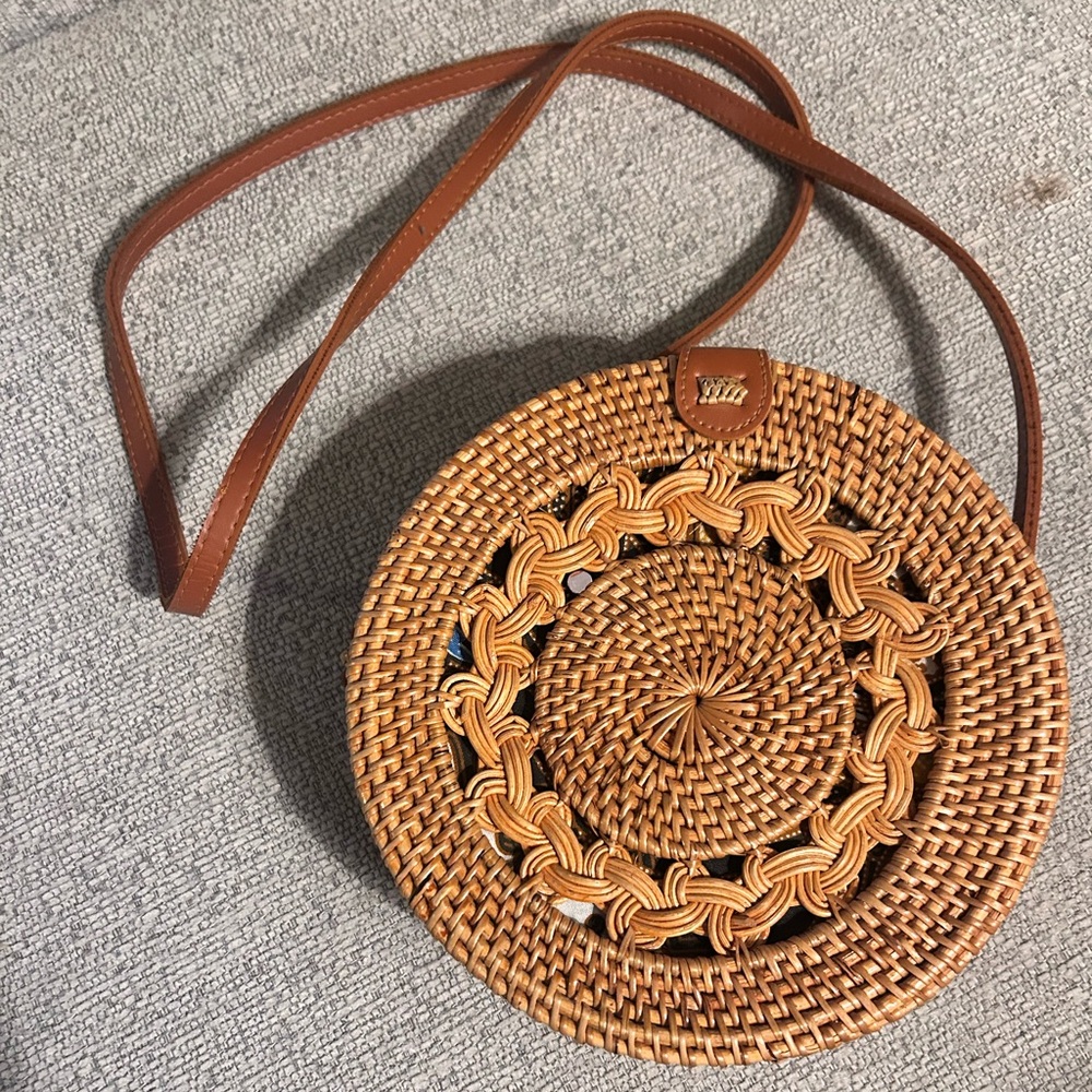 Unbranded Rattan Wicker Circular Medium Sized Crossbody Purse